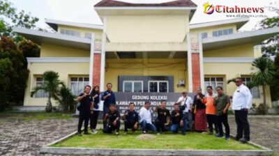 Ketua Umum PP IWO Pusat Dwi Christianto, Kunjungi Candi Bumi Ayu di  PALI
