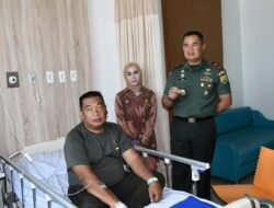 BERI MOTIVASI ANGGOTA YANG SAKIT, DANREM 044/GAPO MENJENGUK SERMA ROBET