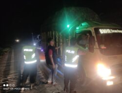 Jajaran Polsek Penukal Abab,  Menggelar Razia Kendaraan Melintas di Depan Mako Polsek