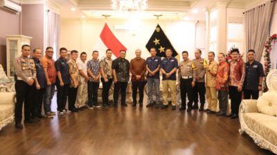 Bersama Keluarga, Kapolda Sumsel Menggelar Open House di Perayaan Natal Tahun 2023