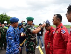 Palaksa Lanal Palembang Hadiri Penyambutan Jupiter Aerobatic Team (JAT) TNI AU di Lanud SMH