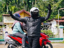 Menggunakan Motor, Kapolda Sumsel Irjen Rachmad Wibowo Turun Langsung ke Lapangan Urai Kemacetan di Banyuasin