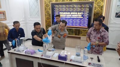 Satres Narkoba Polrestabes Palembang Musnahkan 1,4 Kilogram Sabu