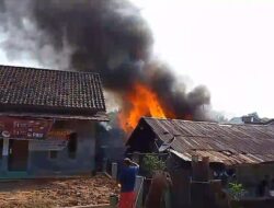 Rumah Warga Desa Pagar Dewa Benakat Muara Enim Terbakar