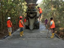 Kontraktor :  Peningkatan Jalan Rabat Beton Desa Tambangan Kelekar Telah Kerjakan Proyek Sesuai RAB