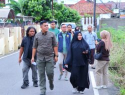 Bersama Keluarga, Sekda Kota Palembang Salurkan Hak Pilihnya di Pilkada 2024