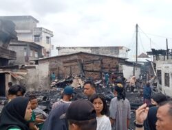 3 Unit Bedeng dan 1 Rumah Warga Terbakar di Lorong Ayam 9-10 Palembang