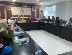 Terkait Tunggakan Uang Pembangunan, Andri Adam Anggota DPRD Kota Palembang Mempertemukan Orang Tua Murid Dengan Pihak Sekolah Islamic Boarding School