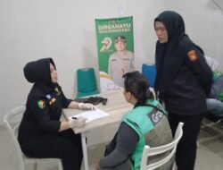Sie Dokkes Polrestabes Palembang Menggelar Pemeriksaan Kesehatan dan Brobat Gratis Khusus Driver Ojol