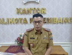 Pemkot Palembang Larang Sekolah Jual Seragam