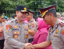 Polrestabes Palembang Menggelar Upacara Kenaikan Pangkat Personelnya
