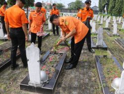 KANTOR SAR PALEMBANG GELAR UPACARA TABUR BUNGA PERINGATI HUT KE-54 BASARNAS
