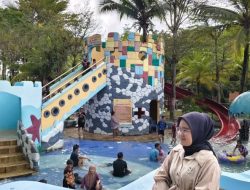 Libur Lebaran Membludak! OPI Water Fun Jadi Primadona Wisata Air di Palembang