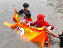 Mayat Pria Tanpa Identitas Ditemukan Mengambang di Aliran Anak Sungai Musi Tak Jauh Dari JBC