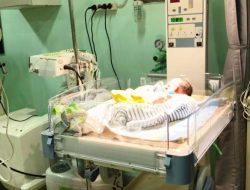 Bayi Laki-laki Ditemukan di Depan Pintu Panti Asuhan di Palembang, Sempat Alami Pendarahan Pada Tali Pusat