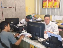 Motor Diparkir Saat Ambil Orderan, Seorang Wanita Panik Saat Honda Beat Miliknya Raib Digondol Maling