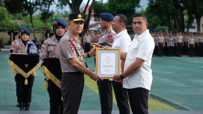 Direktur Reserse Kriminal Khusus Polda Gorontalo Raih juara ke 3 kompetesi Menembak