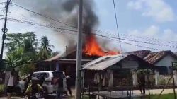 Diduga Akibat Korsleting Listrik, Rumah Warga di Talang Petai Plaju Palembang Terbakar