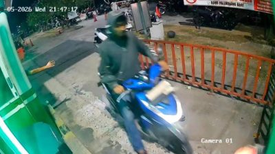 Nekat Pelaku Curanmor Di Rs Bari trobos Pintu Parkir, pelaku terekam CCTV