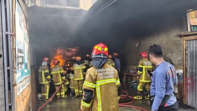 Ruko Penjual BBM dan Bengkel di Jalan Panca Usaha Palembang Ludes Terbakar, Kerugian Ditaksir Ratusan Juta