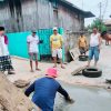 Ketua RT 57 Panca Usaha Melakukan Gotong Royong Bersama Warganya